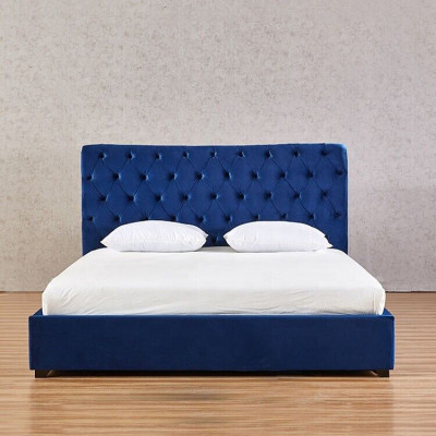 Cama doble Chesterfield azul para dormitorio de lujo, muebles tapizados.