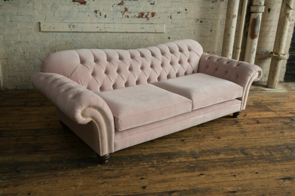 Sofá Chesterfield clásico de 4 plazas en terciopelo y cuero en diseño rosa de 240 cm.
