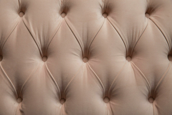 Sofá Chesterfield clásico de 4 plazas en terciopelo y cuero en diseño rosa de 240 cm.