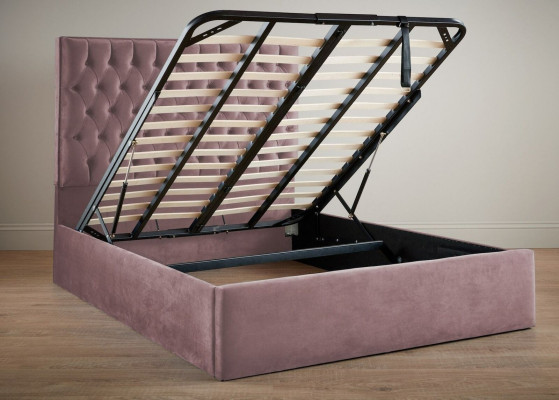 Cama Chesterfield doble de diseñador rosa, cama de dormitorio de diseñador.