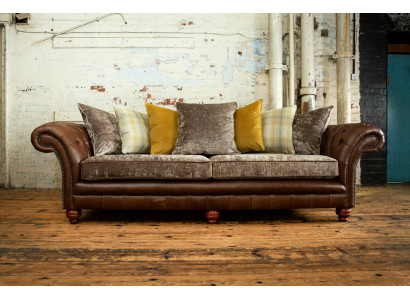 Sofá Chesterfield clásico de 4 plazas Sofás Sofás de cuero marrón de diseño.