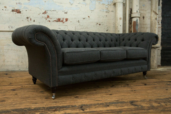 Sofá Chesterfield tapizado negro, diseñador de 3 plazas para el salón.