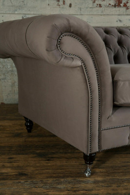 Lujo Chesterfield de tres plazas Chesterfield en color beige para sala de estar, sofá de diseño de tres plazas.