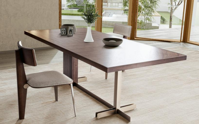 Mesa de comedor marrón Diseñador Mesas Mesa + 4x Silla de respaldo Muebles Juego de 5 piezas.