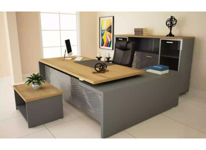 Set de oficina de alta calidad y moderno hecho de madera resistente en un estilo elegante.