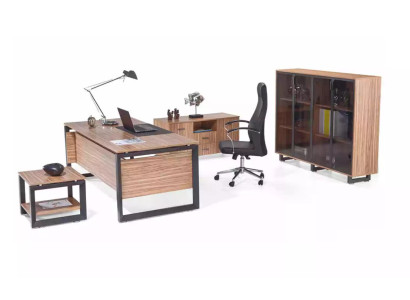 Muebles de oficina, escritorio, tocador, archivador, mesa de centro, 4 piezas de mobiliario.