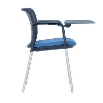 Diseño moderno de sillas acolchadas elegantes en azul, silla de oficina, silla nueva.