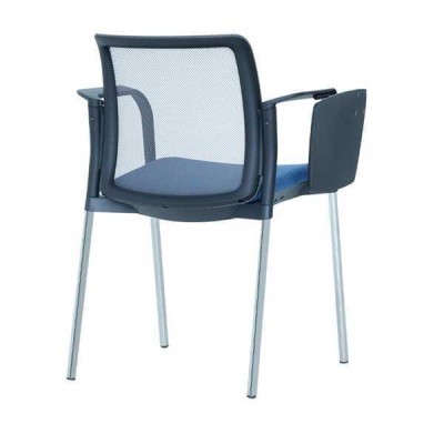 Diseño moderno de sillas acolchadas elegantes en azul, silla de oficina, silla nueva.