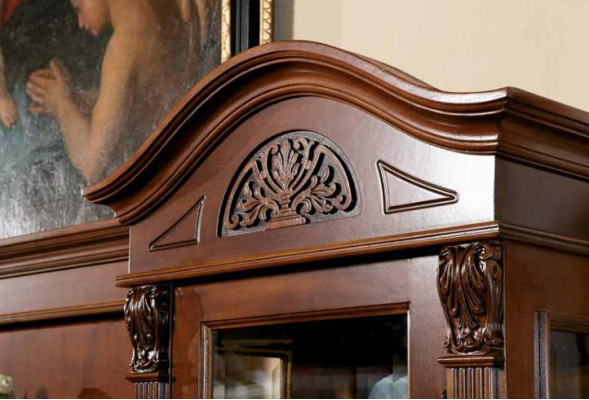 Clásica pared de estar de madera maciza con vitrina de salón, aparador, estante de TV y armario de pared de 4 piezas.