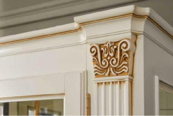 Establezca 4 sillas de comedor de diseño de grupo de muebles con respaldo de madera.