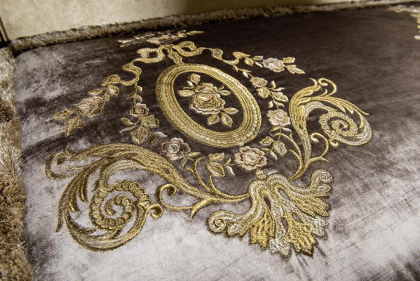 Sofá esquinero en forma de L, sofá acolchado de tela de diseño de lujo para la sala de estar.