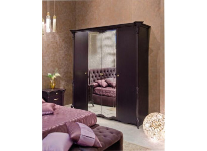 Hermoso armario con puertas espejadas en elegante diseño italiano.