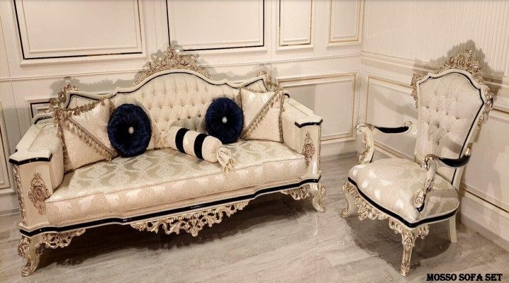 Un sillón clásico de lujo en tono beige de Chesterfield.