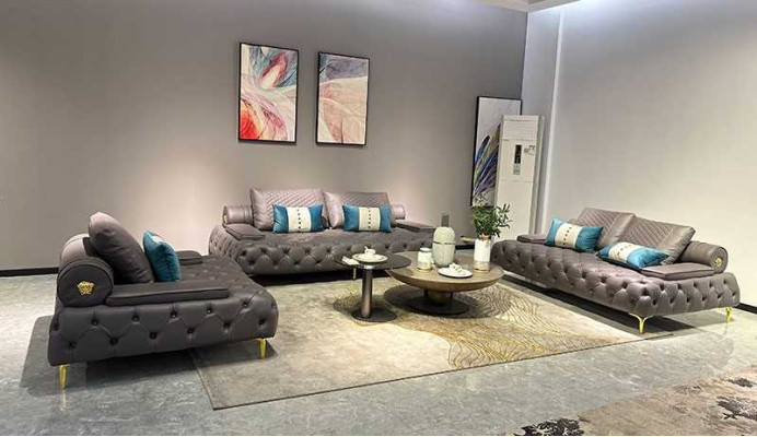 Sofá de 3 plazas de cuero Chesterfield de estilo de muebles de salón.