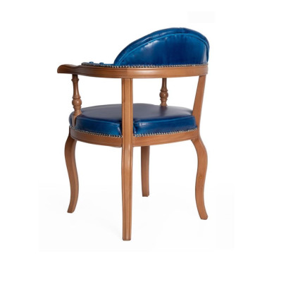 Silla de comedor de madera con reposabrazos, diseño clásico, silla tapizada, asiento azul.