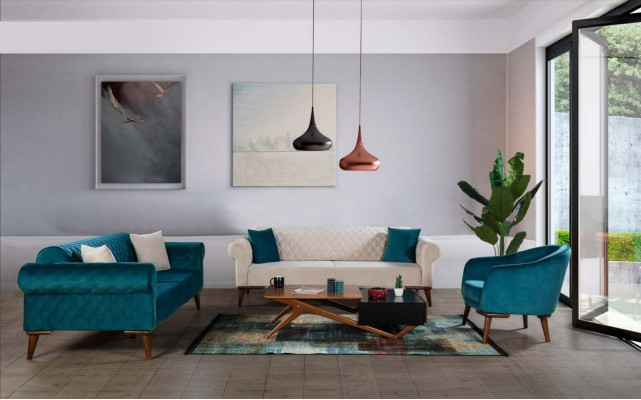 Sofá beige de tres plazas. Elegante mueble de asiento para la sala de estar de terciopelo.