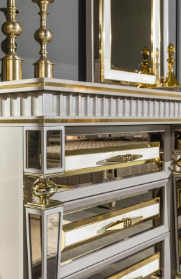 Juego de dormitorio Beige Cómoda Espejo Muebles de metal Diseño de muebles 2 piezas.