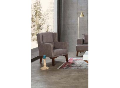 Sillón de lujo tapizado de una plaza para sala de estar en tela de color marrón.