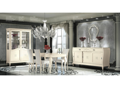 Comedor Mesa de comedor Silla Cómoda Vitrina Grupo de mesa de comedor en madera, conjunto de 7 piezas de Italia.