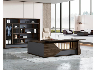 Mesa de diseño de oficina en tonos marrón-grisáceo, resistente y robusta, fabricada en madera.