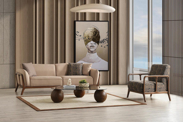 Sofá de tres plazas elegante en beige para la sala de estar, muebles tapizados con estilo.