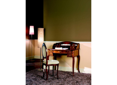 Mueble secretario antiguo de estilo barroco de lujo, mesa de oficina, cómoda de madera.