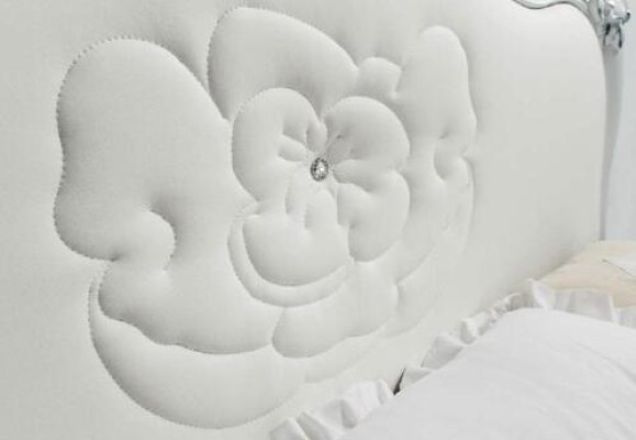 Cama blanca Dormitorio Camas Madera Lujo Muebles Diseño Clásico Hotel Doble