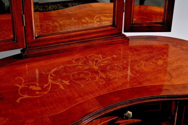 Grupo de 4 piezas Set estilo clásico 2 lámparas de mesa Consola con espejo Muebles