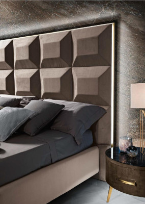 Juego de cama con diseño clásico, mesita de noche, cómoda, 4 piezas. Dormitorio.