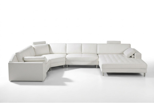 Moderno paisaje de sala con botones Chesterfield sofá de cuero sofá tapizado.