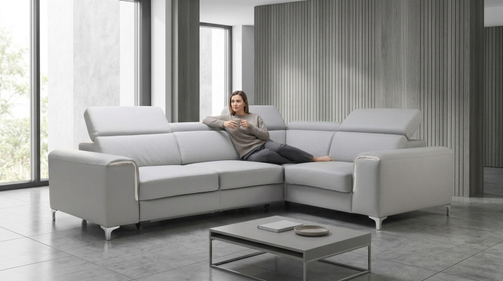 Sofá de esquina elegante y cómodo para un interior suave y acogedor