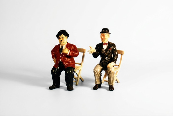 Diseño Flip Solapa Figura Estatua Escultura Figuras Esculturas Decoración 5302 Nuevo