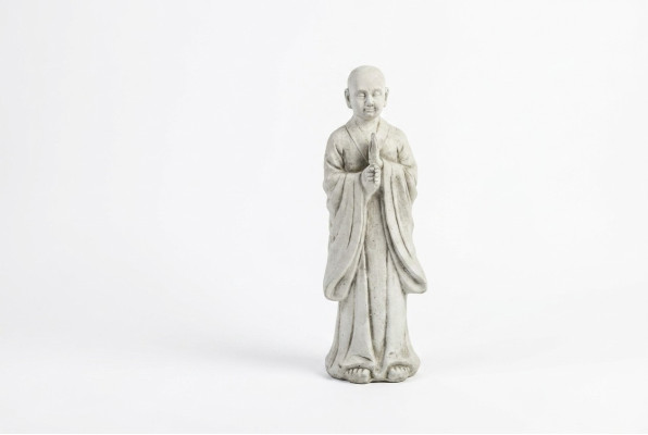 Escultura de Buda en imitación de piedra. Gran escultura decorativa para el jardín.