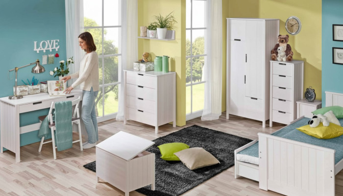 Muebles de cama infantiles y juveniles de madera real con colchón. Muebles infantiles para dormitorio.