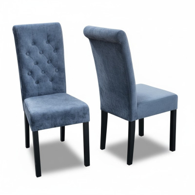 Exclusivo conjunto de 8 sillas de diseñador Chesterfield azules de tela.