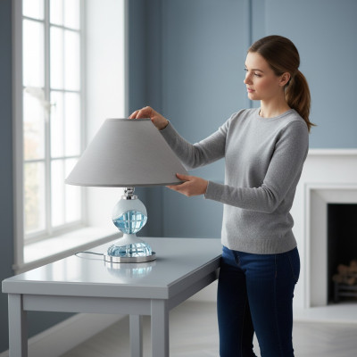 Lámpara de mesa de estilo antiguo, lámpara de corona, lámparas de cristal, luces, luz.