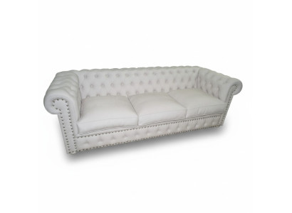 Sofá Chesterfield de tres plazas, diseño de sofá tapizado de cuero.