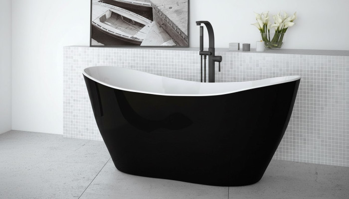 Bañera de diseño negra independiente de lujo en negro.