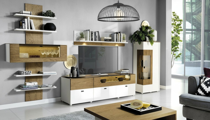 Conjunto de muebles modernos para la sala de estar en estilo barroco: vitrinas, estantes y armarios.