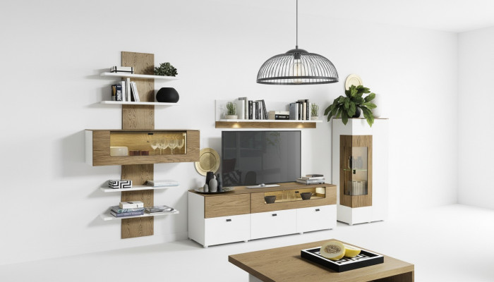 Conjunto de muebles modernos para la sala de estar en estilo barroco: vitrinas, estantes y armarios.