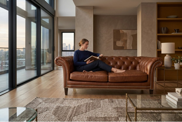 Sofá Chesterfield para hombre Club Sofá Cuero Acolchado Dos plazas Marrón NUEVO jvmoebel ®