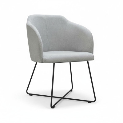 Conjunto de 8 sillas de respaldo modernas tapizadas en verde con reposabrazos.