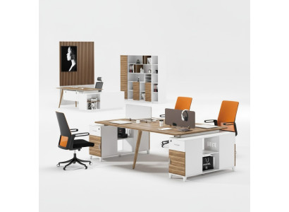 Muebles de oficina para 4 puestos de trabajo en un call center.
