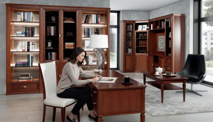 Diseño de salón con unidad de pared de TV, multimedia y televisión.