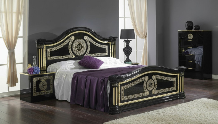 Cama acolchada de diseño de lujo de madera doble de hotel para dormitorio de matrimonio con textil dorado.