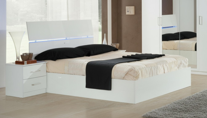 Cama doble Cama 2x Mesitas de noche Diseño de madera Camas Estilo moderno de 3 piezas con luz LED