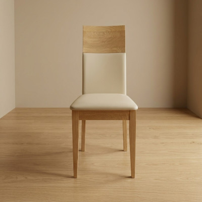 Silla de comedor individual de lujo de madera hecha a mano.