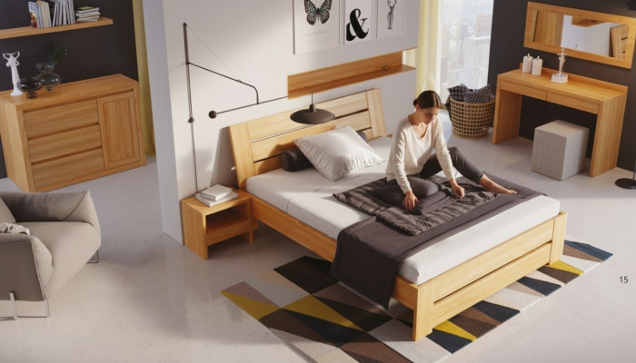 Conjunto de muebles de dormitorio de 3 piezas. Cama de madera maciza con 2 mesitas de noche de madera auténtica.