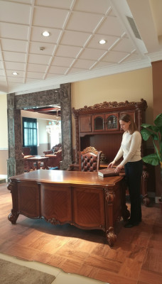 Mesa escritorio de lujo de estilo antiguo barroco rococó para oficina. Nuevas mesas barrocas.