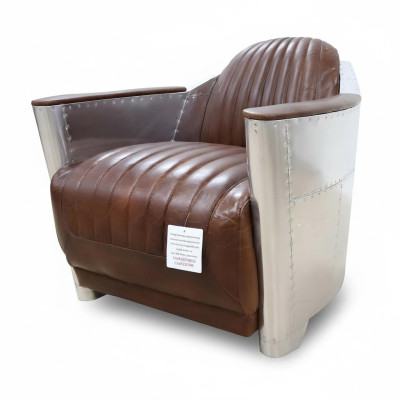 Sillón de club en estilo aviador, diseño de sala de estar, cromo, cuero Art Deco, cóctel.